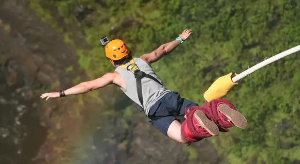 VICTORIA FALLS BRIDGE BUNGEE JUMP